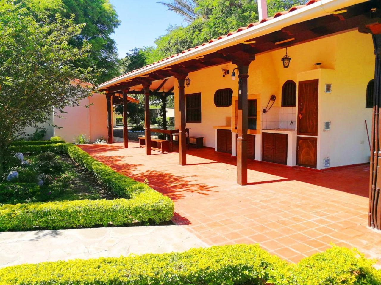 Los Jazmines Hotel Resort Warnes Exterior foto