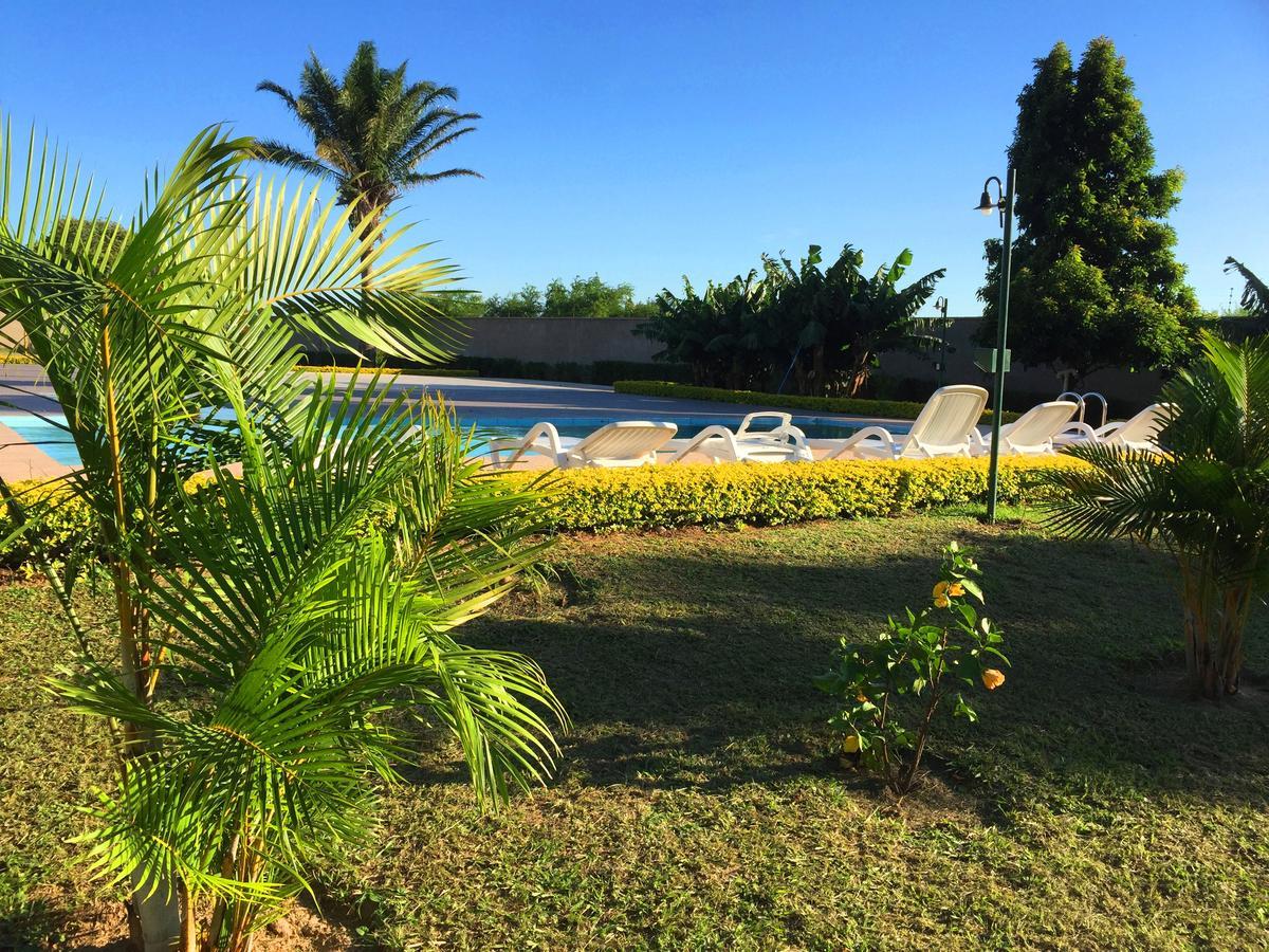 Los Jazmines Hotel Resort Warnes Exterior foto
