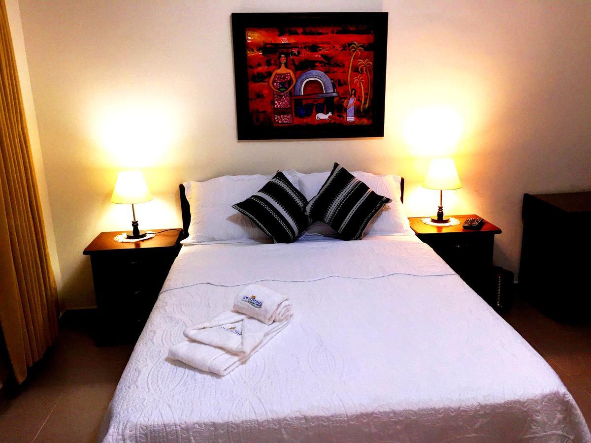 Los Jazmines Hotel Resort Warnes Exterior foto