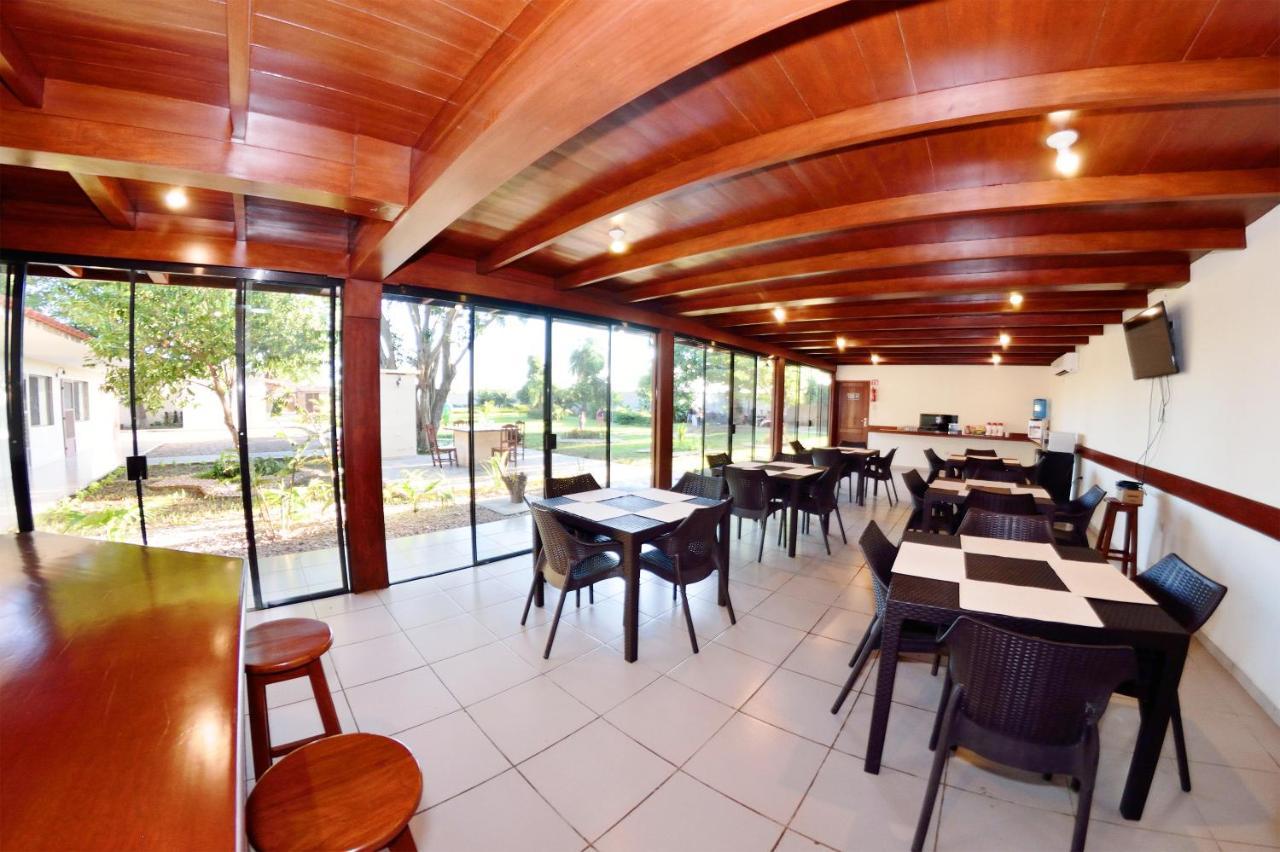 Los Jazmines Hotel Resort Warnes Exterior foto